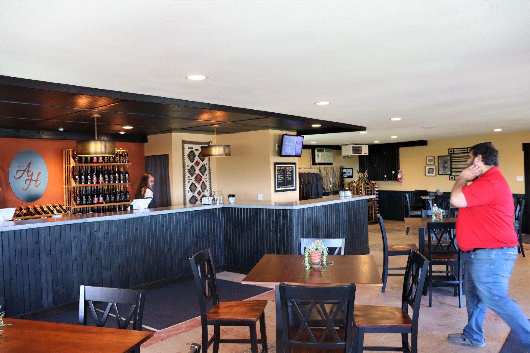 Dixon's Autumn Harvest Winery